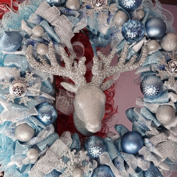 Handmade Wreaths - Picture 5 of 6